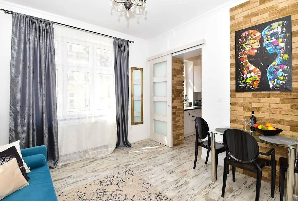 Komfortowe Apartamenty Przy Rynku Klimatyzacja Wroclaw 0*,  Poland