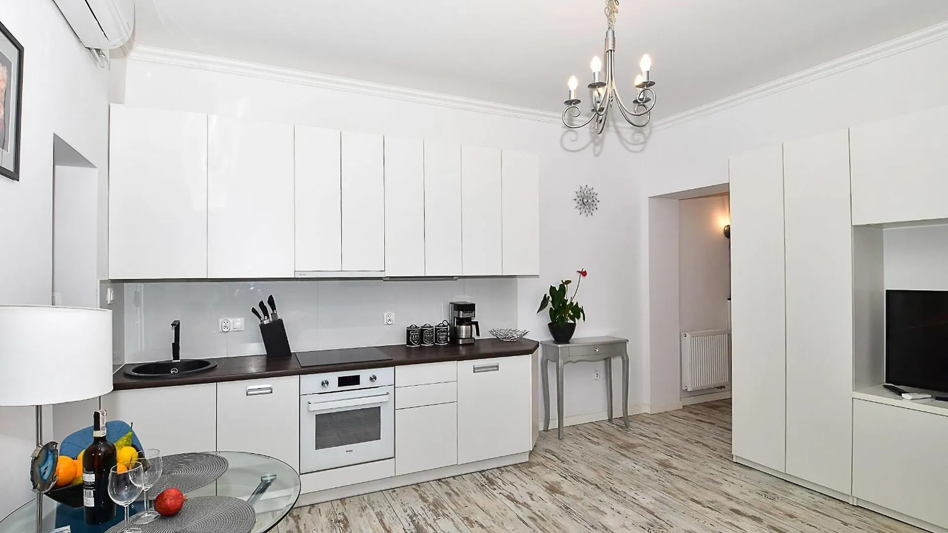 Komfortowe Apartamenty Przy Rynku Klimatyzacja Wroclaw Apartment
